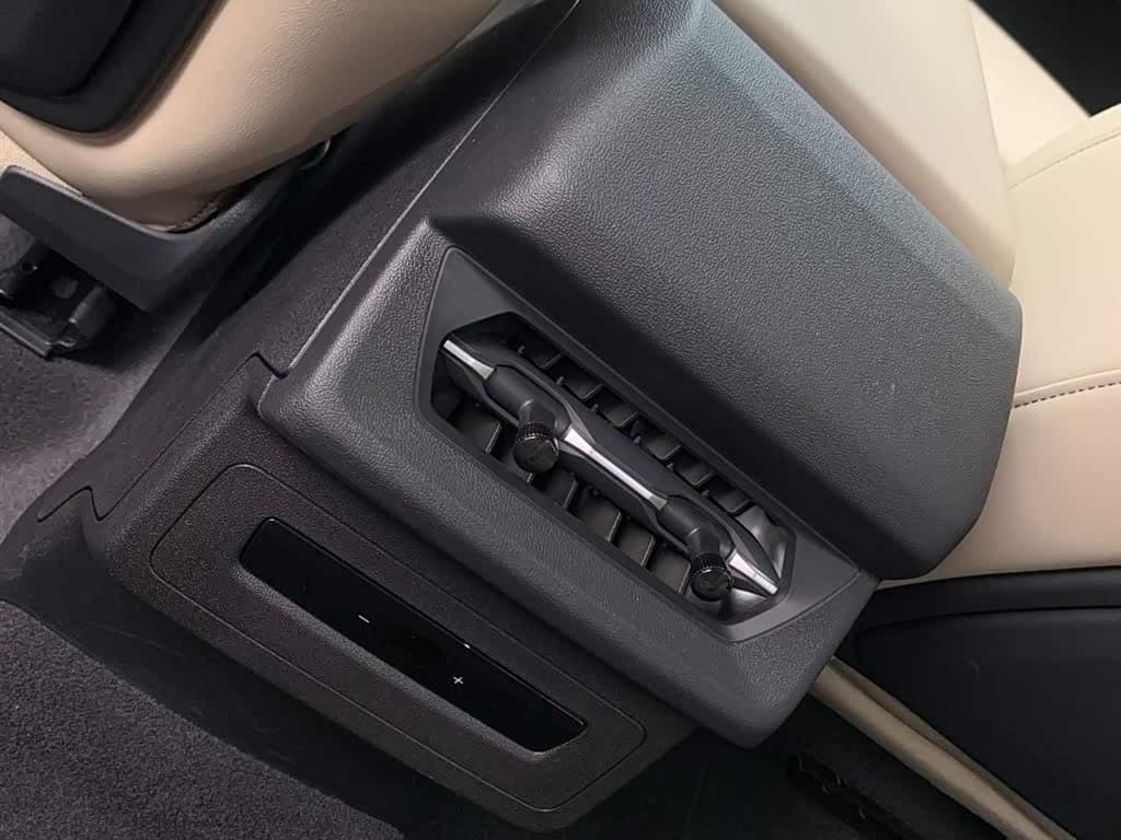 2025 Audi Q6L e-tron 银灰色, 100 km, China export – photo 12
