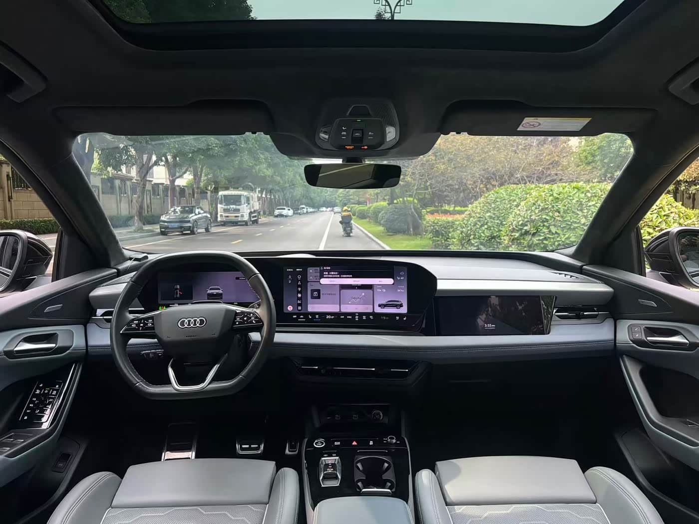 2025 Audi Q6L e-tron 银灰色, 4,000 km, China export – photo 9