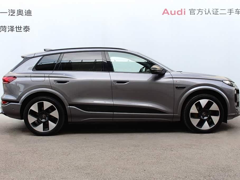 2025 Audi Q6L e-tron 银灰色, 9,800 km, China export – photo 5