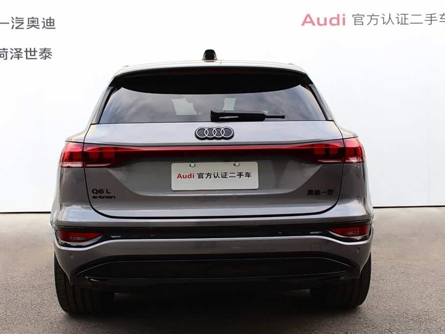 2025 Audi Q6L e-tron 银灰色, 9,800 km, China export – photo 4