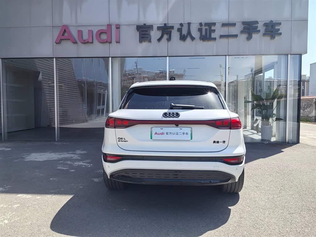 2025 Audi Q6L e-tron White, 15,000 km, China export – photo 5