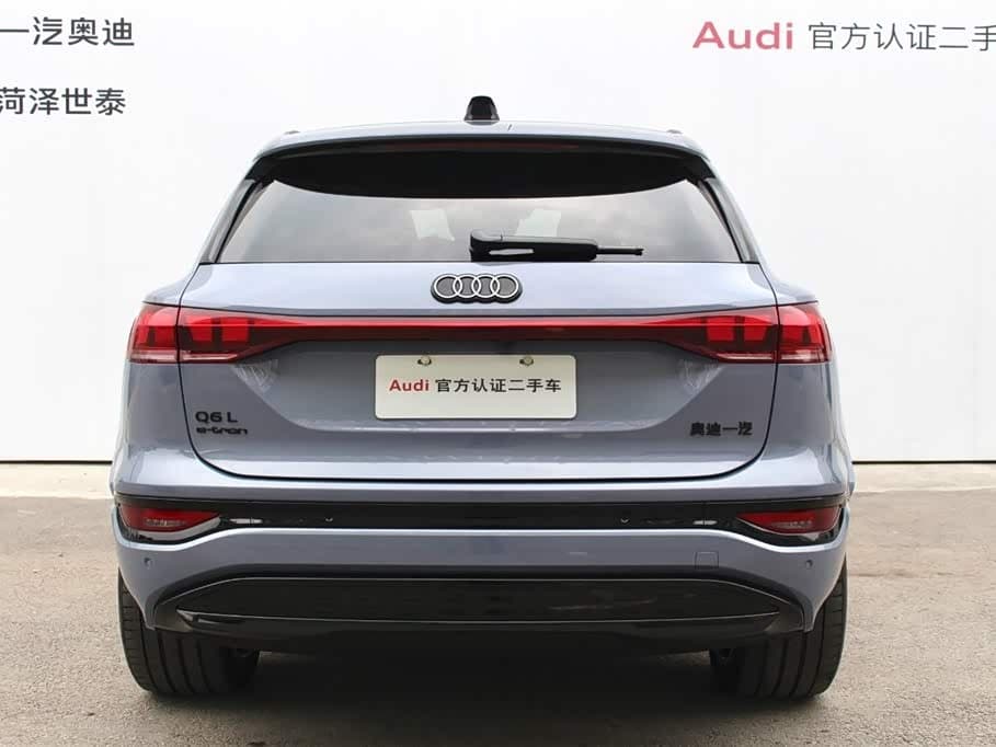 2025 Audi Q6L e-tron Blue, 5,600 km, China export – photo 4