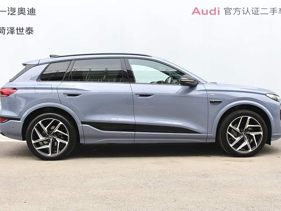 2025 Audi Q6L e-tron Blue, 5,600 km, China export – photo 3