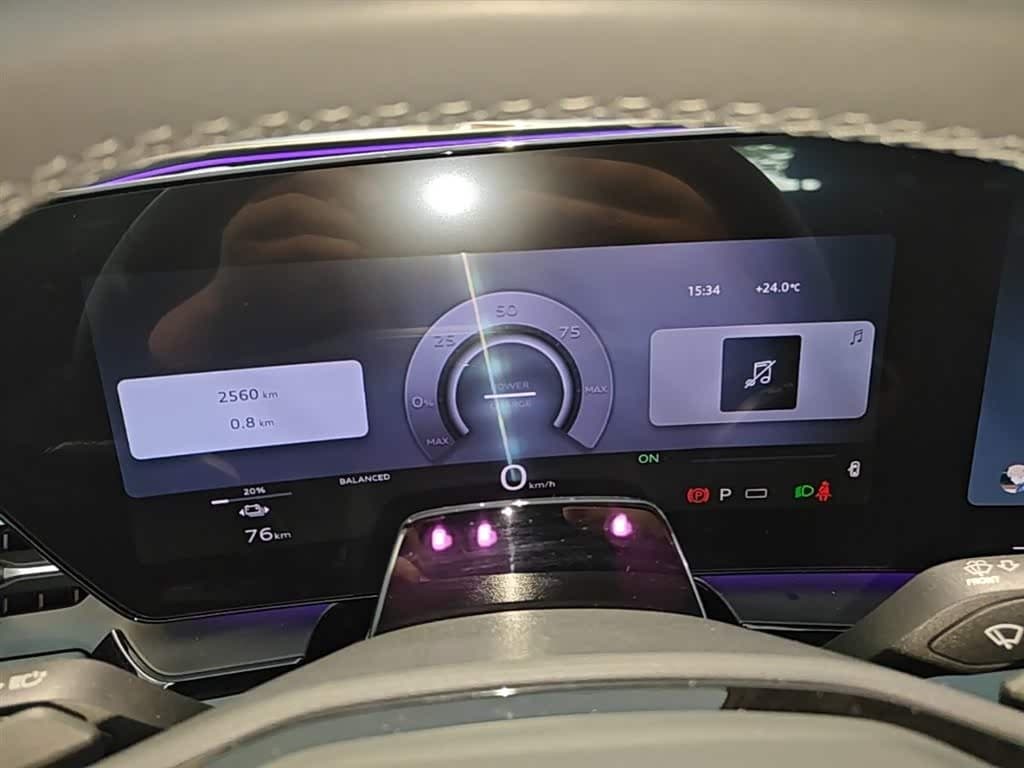 2025 Audi Q6L e-tron Red, 2,600 km, China export – photo 12