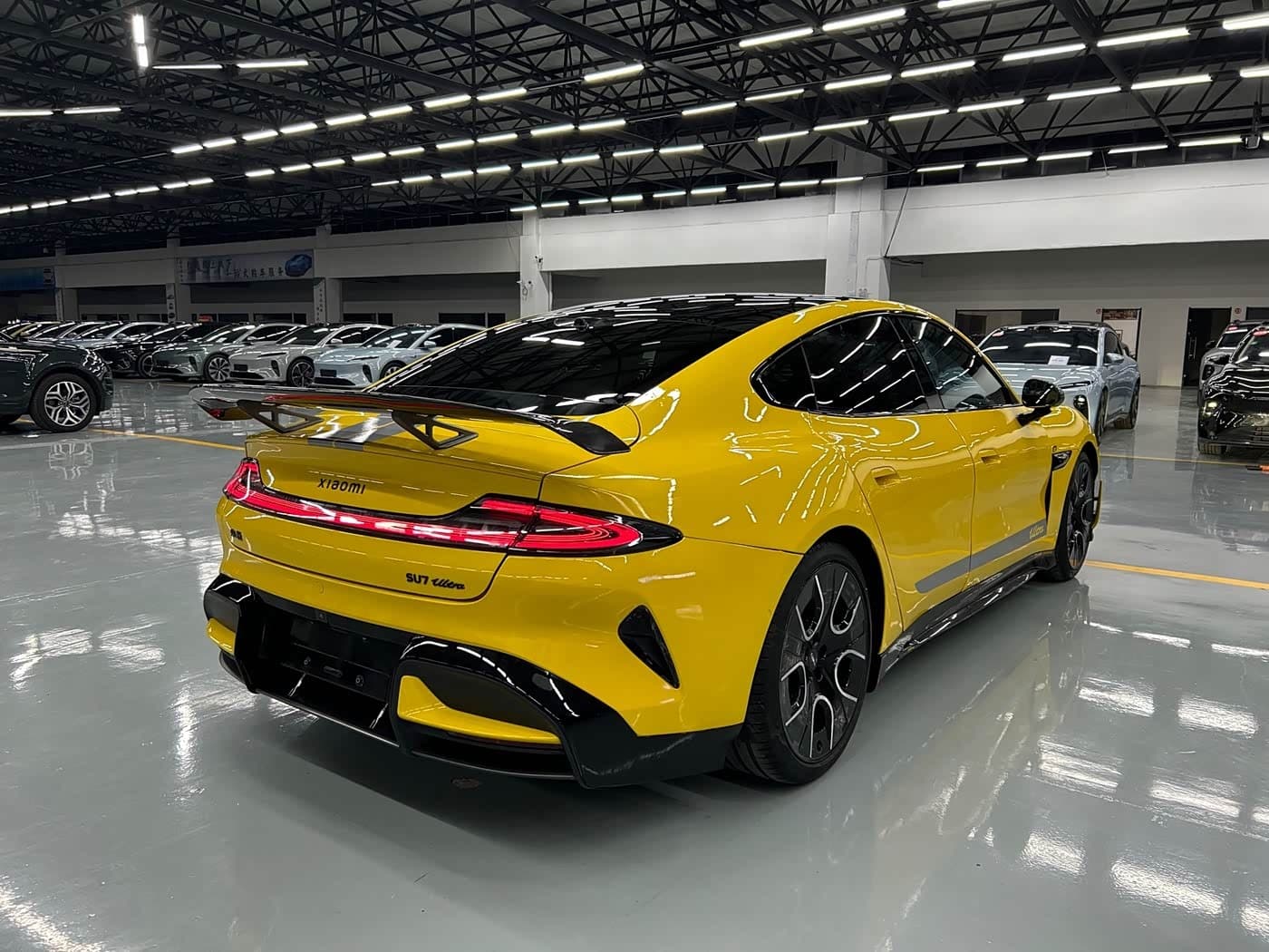 2025 Xiaomi Auto Xiaomi SU7 Ultra Yellow, 17,000 km, China export – photo 11