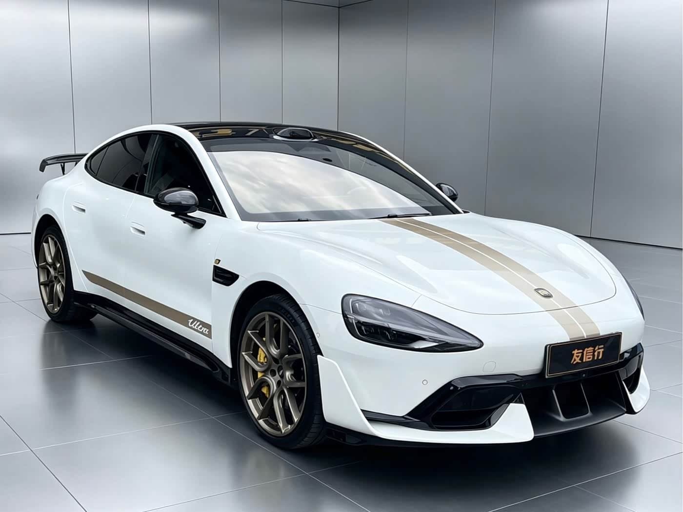 2025 Xiaomi Auto Xiaomi SU7 Ultra White, 9,900 km, China export – photo 3