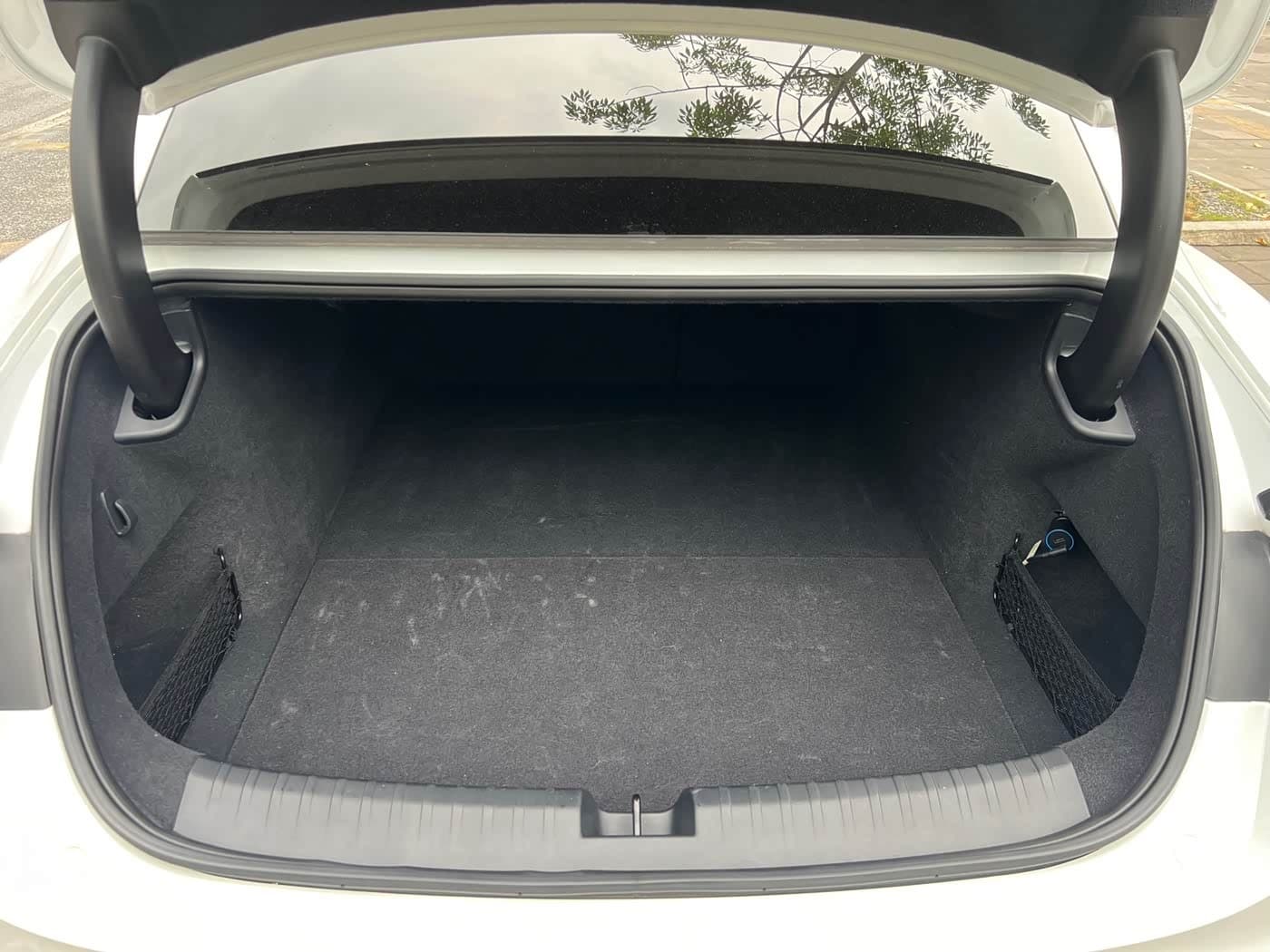 2025 Xiaomi Auto Xiaomi SU7 Ultra White, 9,900 km, China export – photo 13