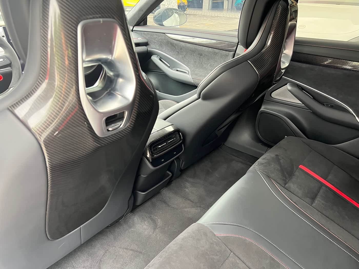 2025 Xiaomi Auto Xiaomi SU7 Ultra White, 9,900 km, China export – photo 9