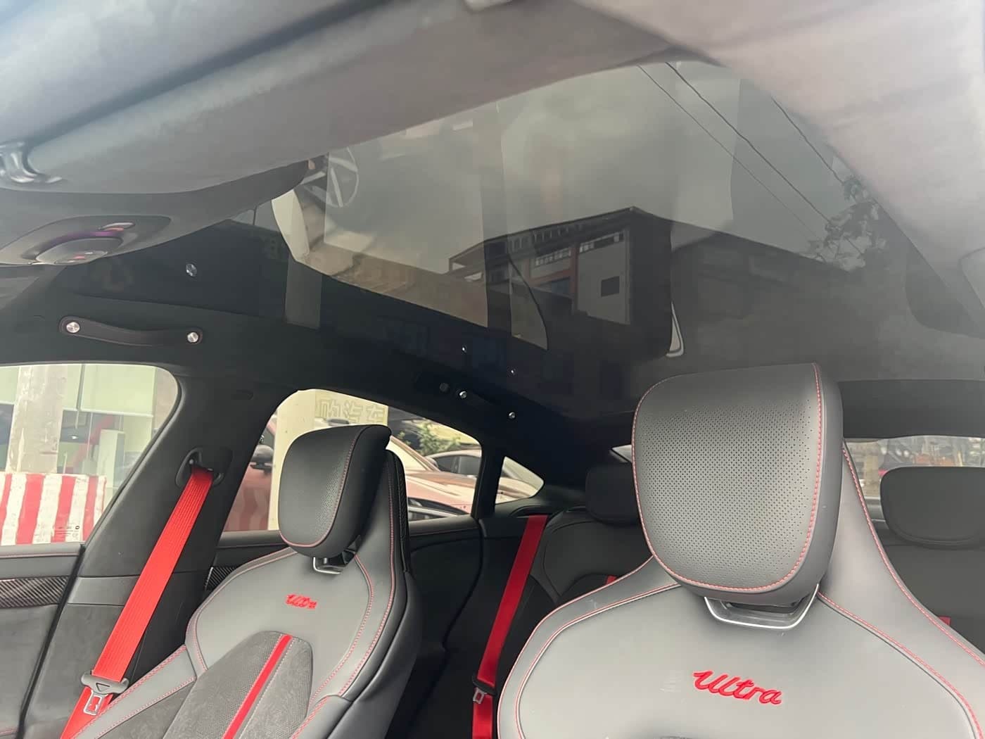 2025 Xiaomi Auto Xiaomi SU7 Ultra White, 9,900 km, China export – photo 15