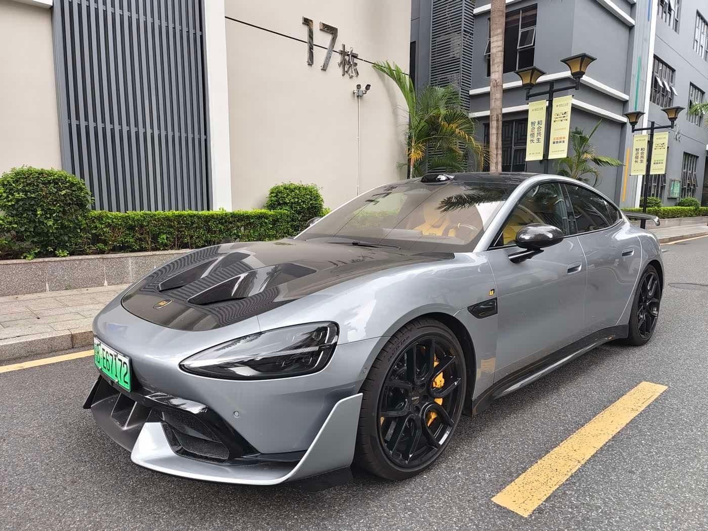 2025 Xiaomi Auto Xiaomi SU7 Ultra 银灰色, 7,000 km, China export – photo 1