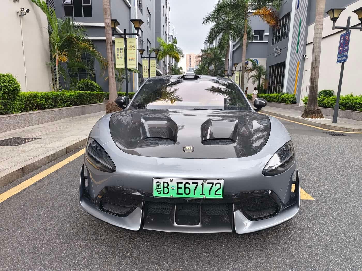 2025 Xiaomi Auto Xiaomi SU7 Ultra 银灰色, 7,000 km, China export – photo 2
