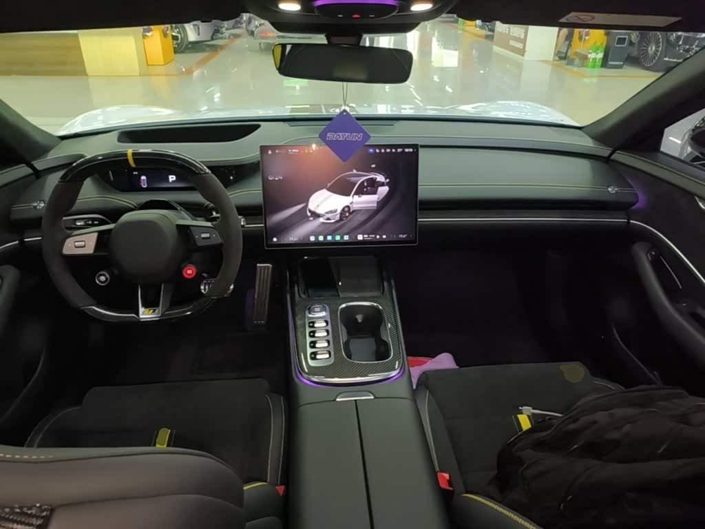 2025 Xiaomi Auto Xiaomi SU7 Ultra White, 6,700 km, China export – photo 10