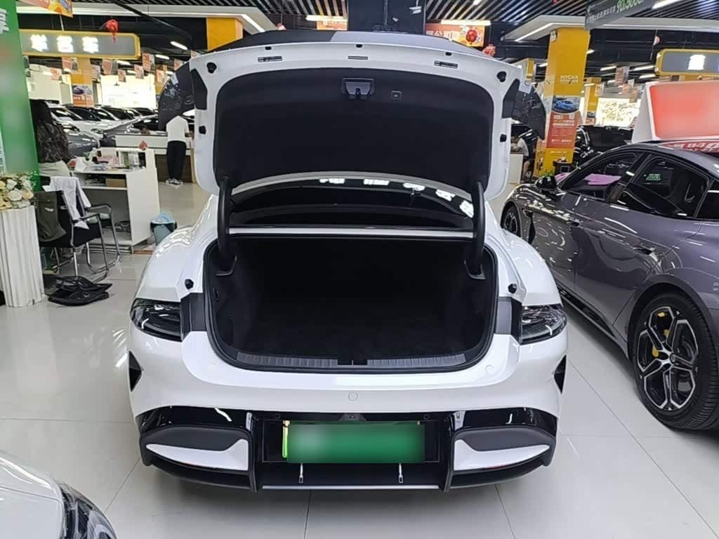 2025 Xiaomi Auto Xiaomi SU7 Ultra White, 6,700 km, China export – photo 19