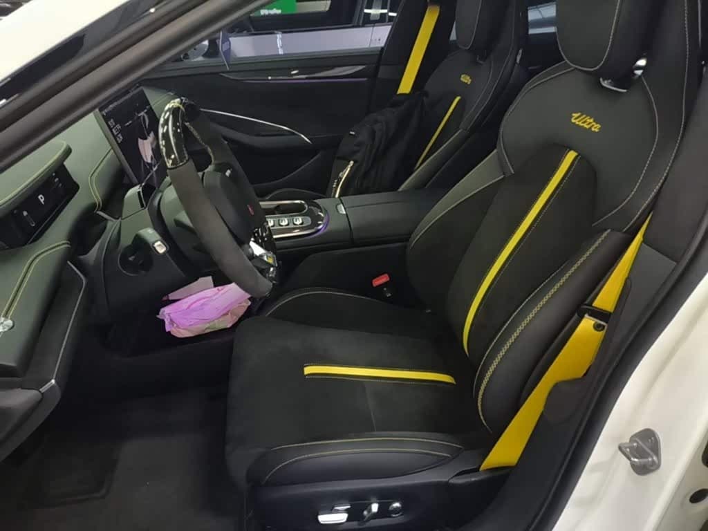 2025 Xiaomi Auto Xiaomi SU7 Ultra White, 6,700 km, China export – photo 15