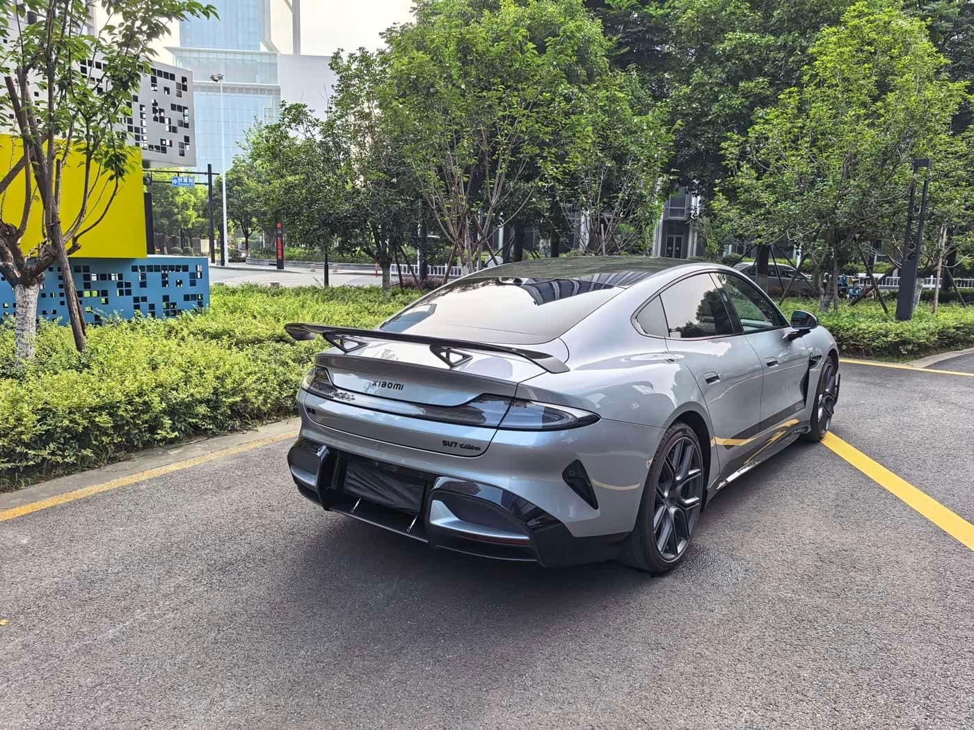 2025 Xiaomi Auto Xiaomi SU7 Ultra 银灰色, 8,700 km, China export – photo 17