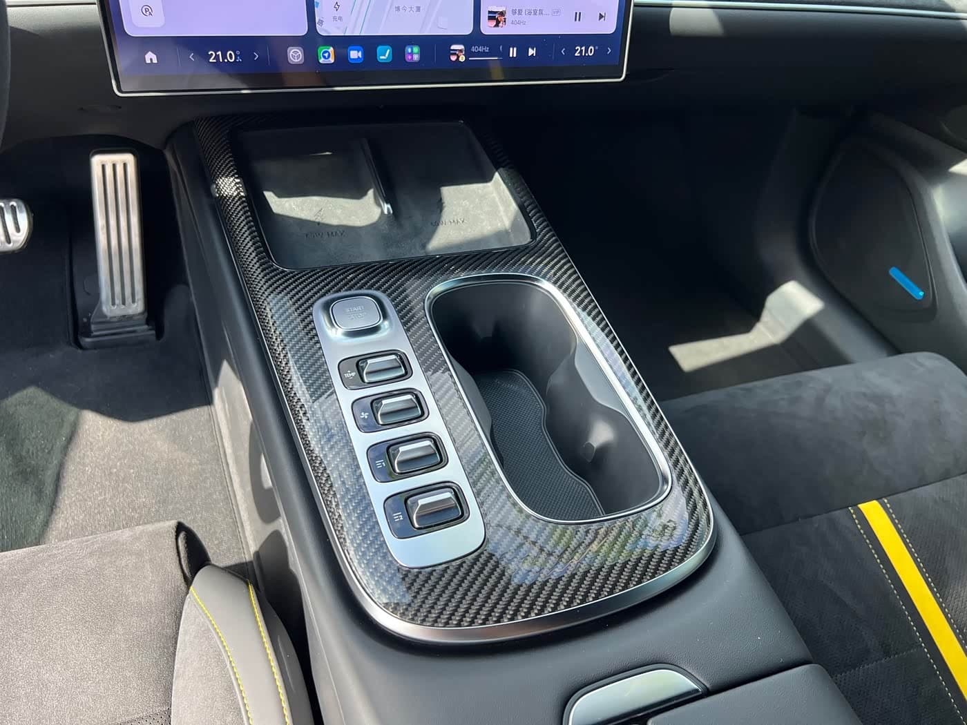 2025 Xiaomi Auto Xiaomi SU7 Ultra White, 3,400 km, China export – photo 11