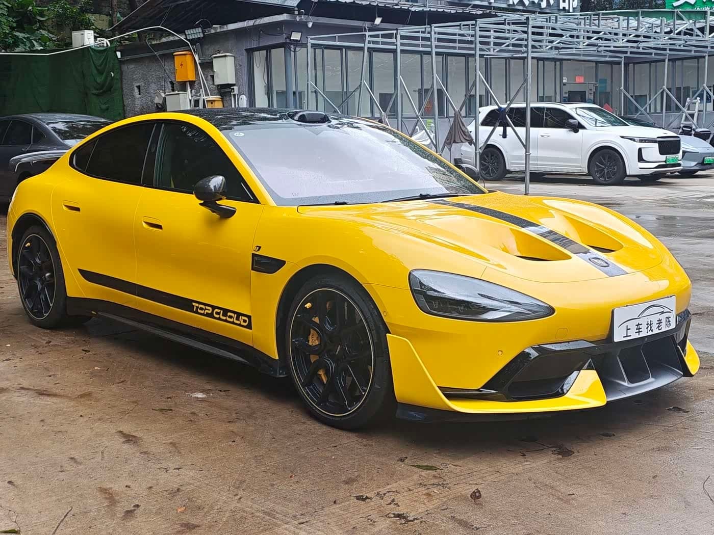 2025 Xiaomi Auto Xiaomi SU7 Ultra Yellow, 23,000 km, China export – photo 3