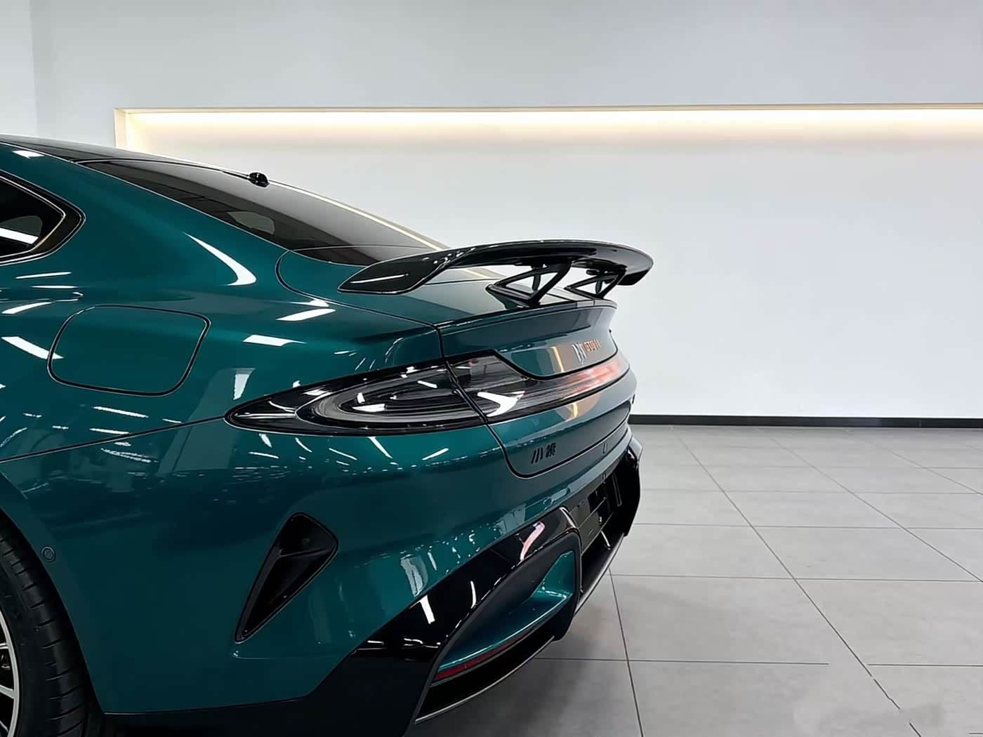 2025 Xiaomi Auto Xiaomi SU7 Ultra Green, 11,000 km, China export – photo 8