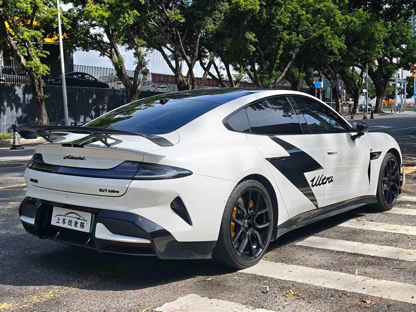 2025 Xiaomi Auto Xiaomi SU7 Ultra White, 35,200 km, China export – photo 6