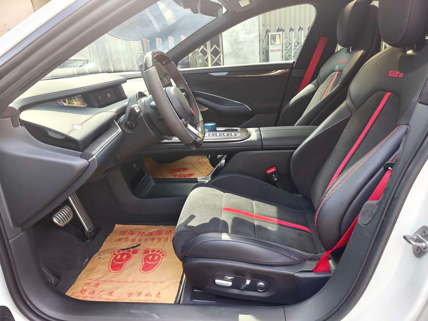 2025 Xiaomi Auto Xiaomi SU7 Ultra White, 35,200 km, China export – photo 16
