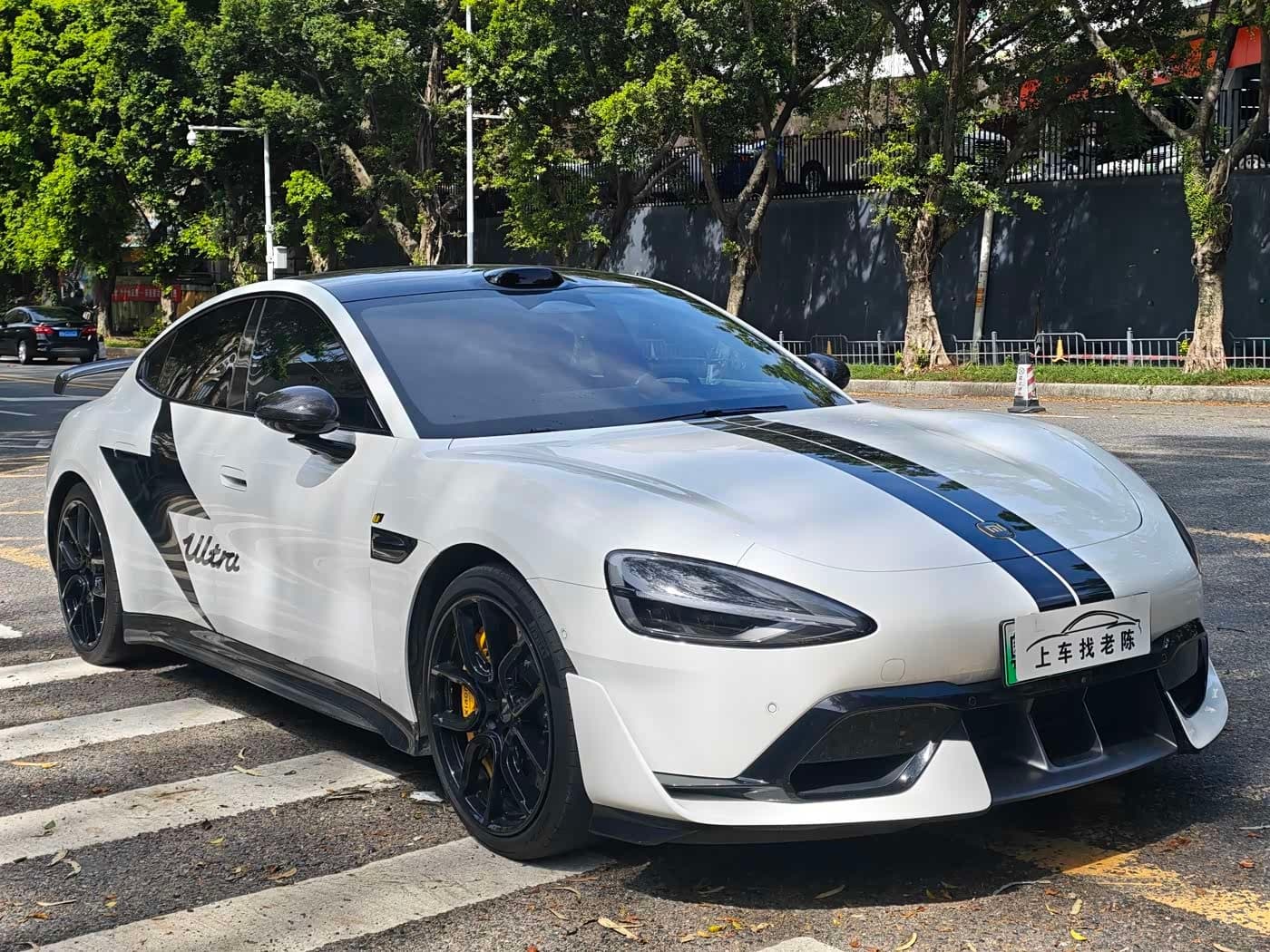 2025 Xiaomi Auto Xiaomi SU7 Ultra White, 35,200 km, China export – photo 3