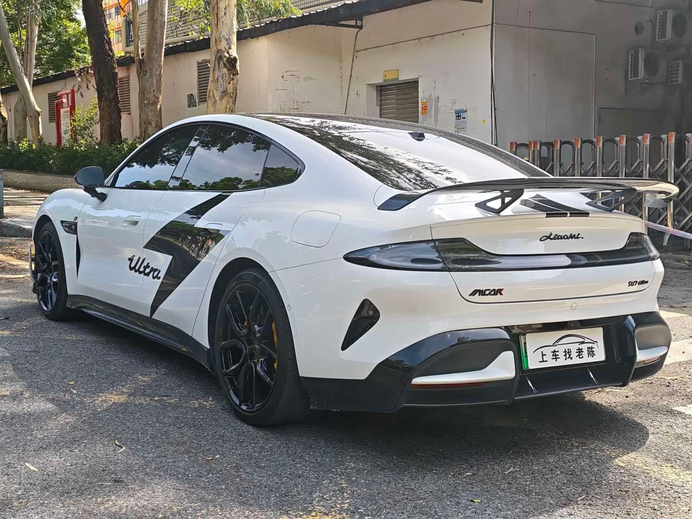 2025 Xiaomi Auto Xiaomi SU7 Ultra White, 35,200 km, China export – photo 4