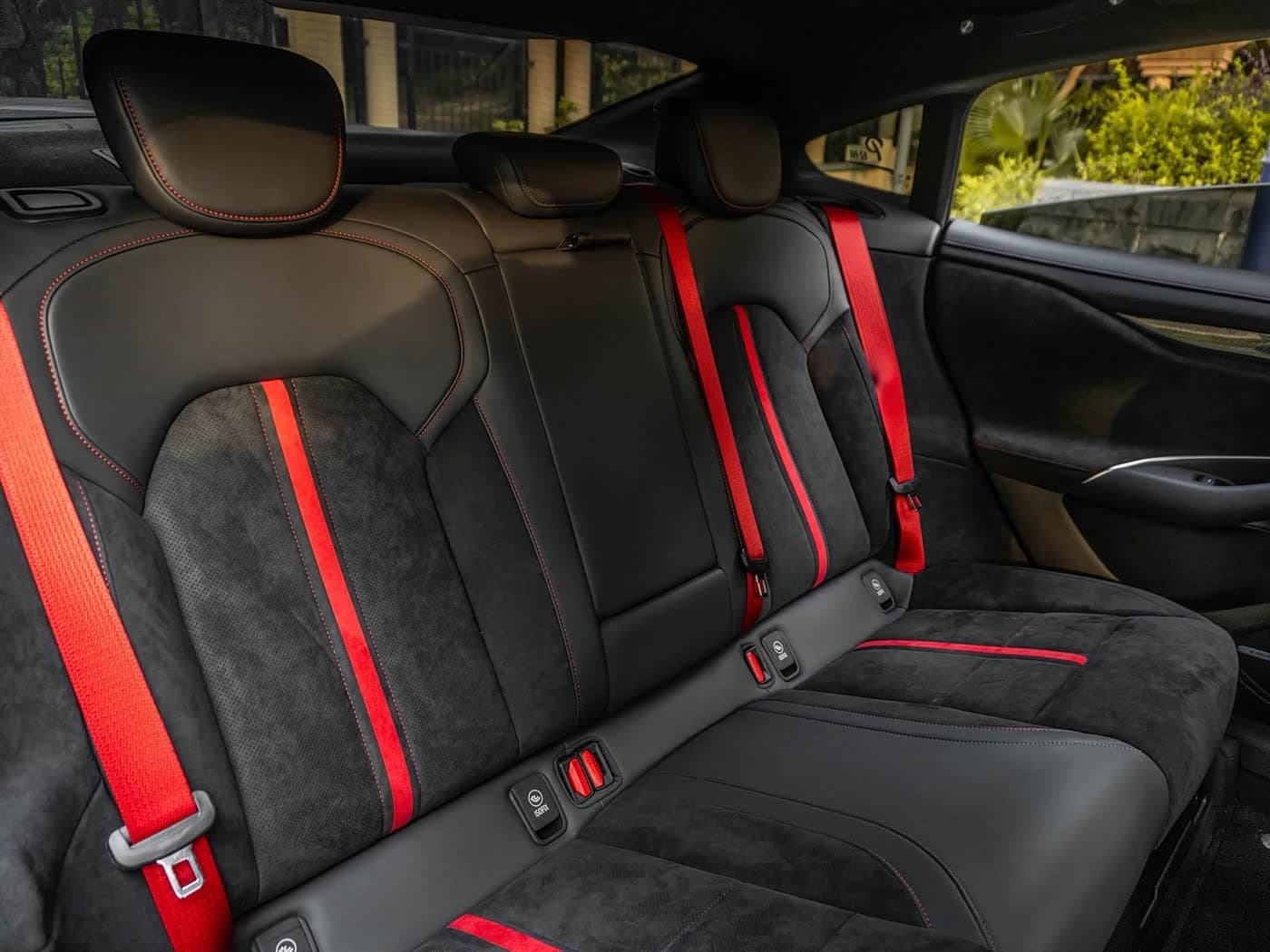 2025 Xiaomi Auto Xiaomi SU7 Ultra Black, 3,000 km, China export – photo 16