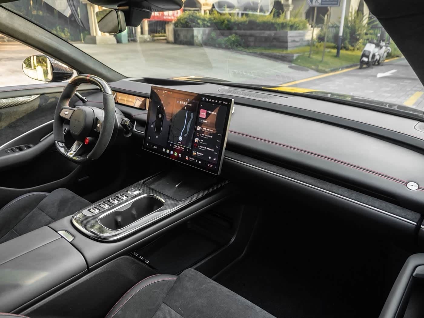 2025 Xiaomi Auto Xiaomi SU7 Ultra Black, 3,000 km, China export – photo 14
