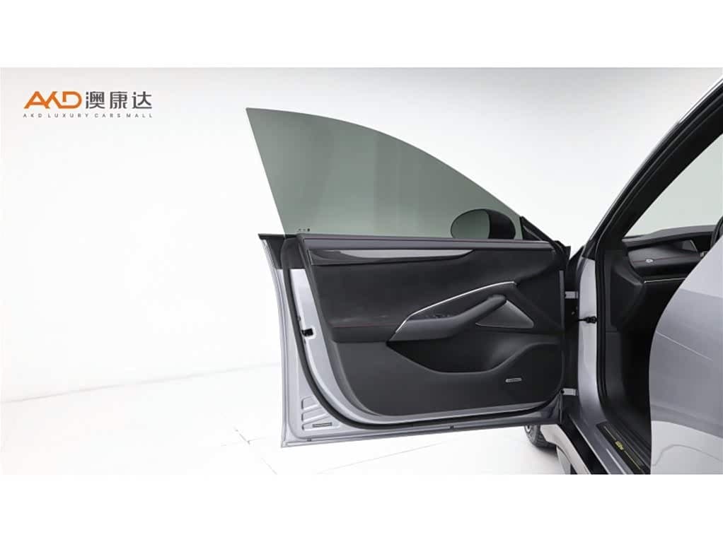 2025 Xiaomi Auto Xiaomi SU7 Ultra 银灰色, 28,000 km, China export – photo 10