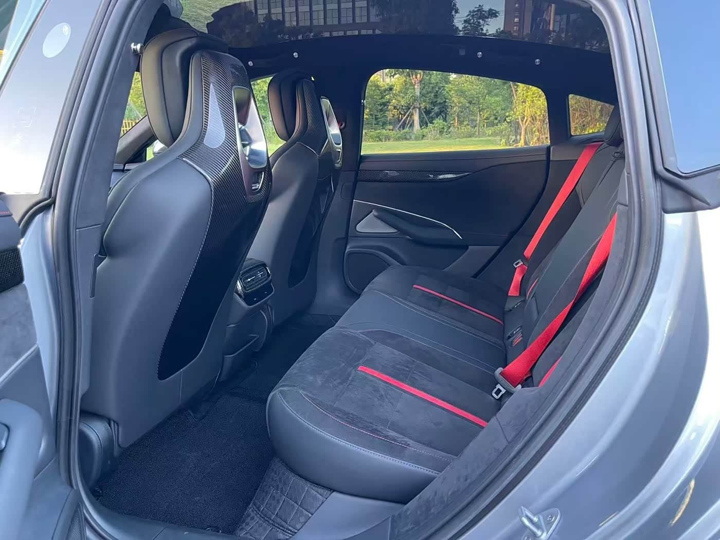2025 Xiaomi Auto Xiaomi SU7 Ultra 银灰色, 15,000 km, China export – photo 8