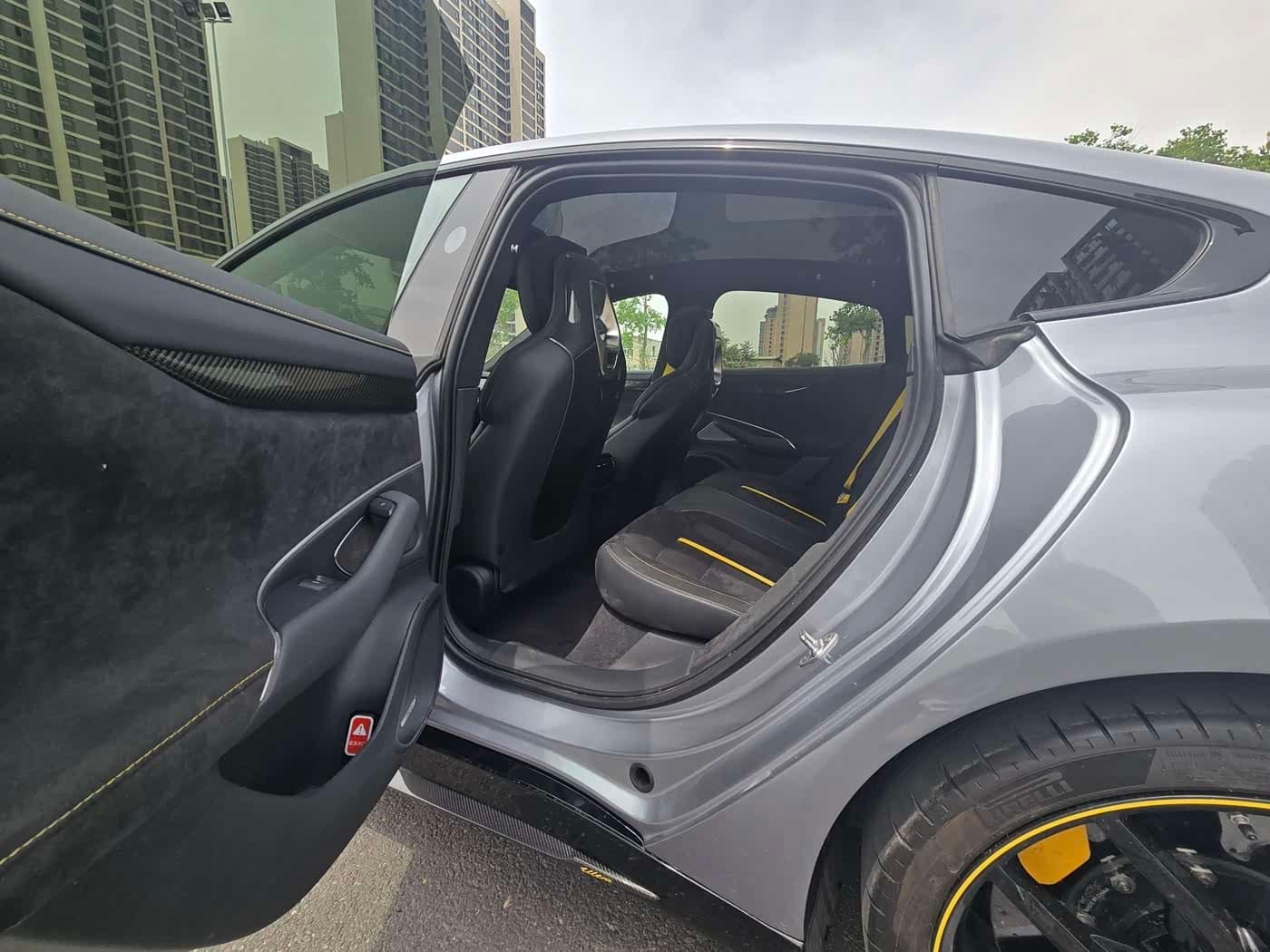 2025 Xiaomi Auto Xiaomi SU7 Ultra Black, 40,000 km, China export – photo 6