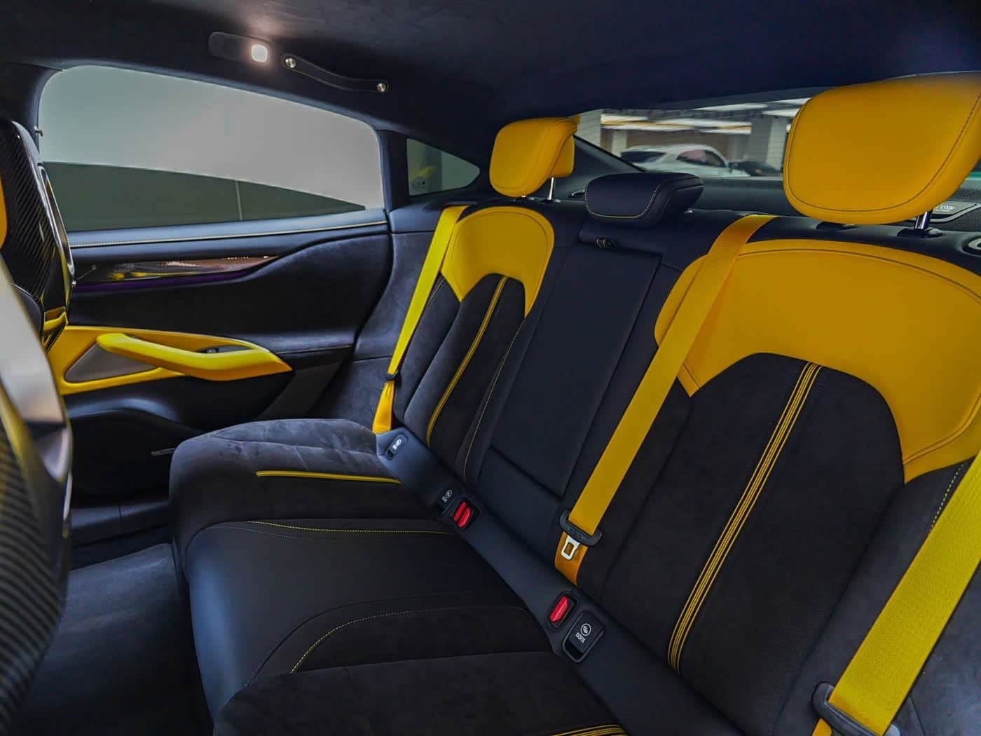 2025 Xiaomi Auto Xiaomi SU7 Ultra Yellow, 2,600 km, China export – photo 15