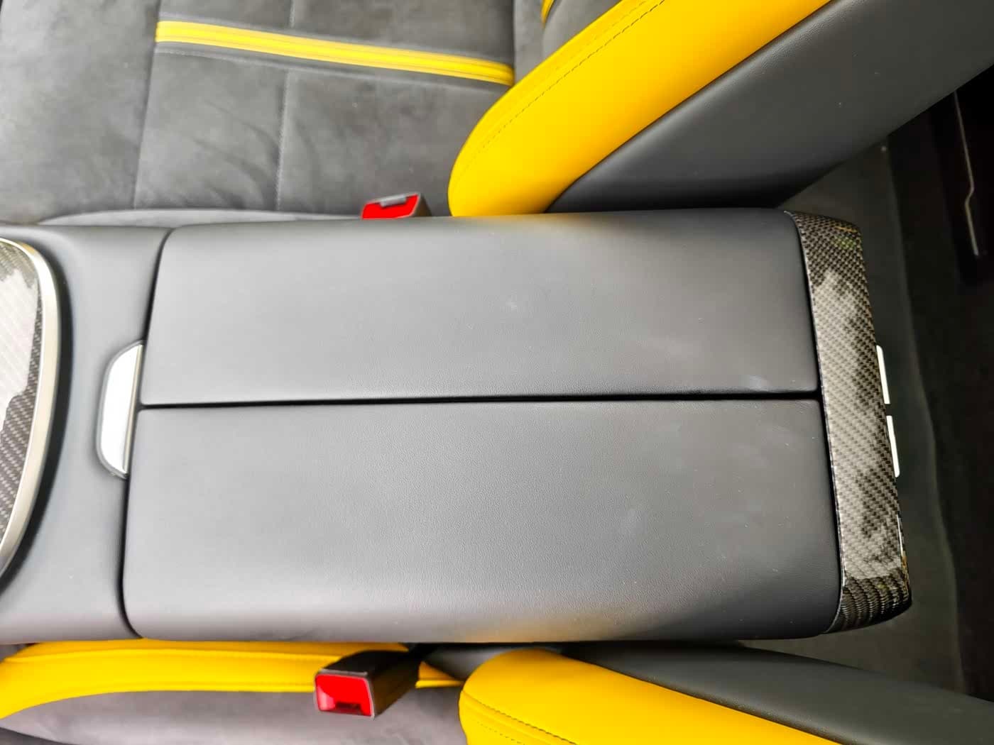 2025 Xiaomi Auto Xiaomi SU7 Ultra White, 17,000 km, China export – photo 14