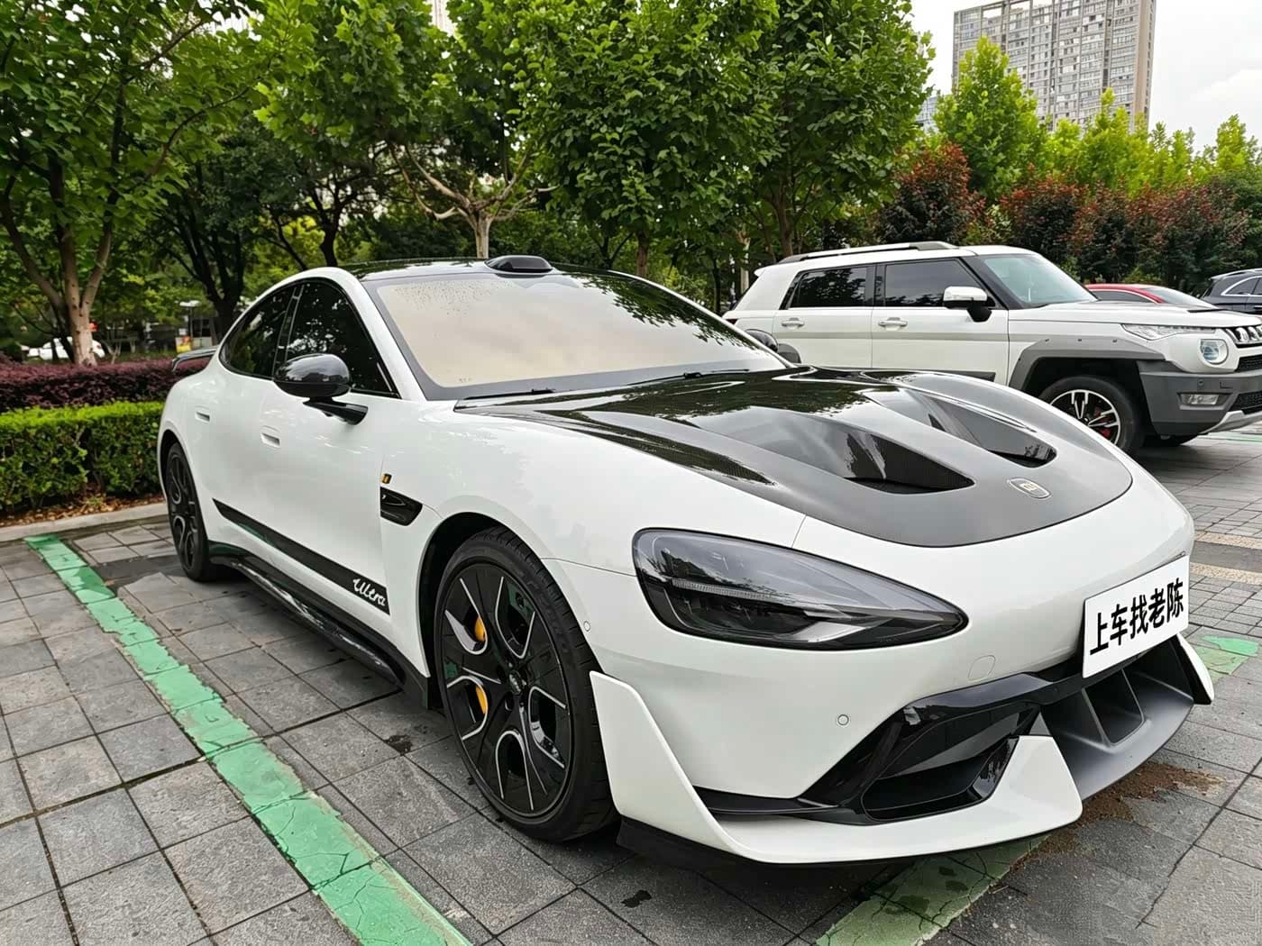 2025 Xiaomi Auto Xiaomi SU7 Ultra White, 17,000 km, China export – photo 4