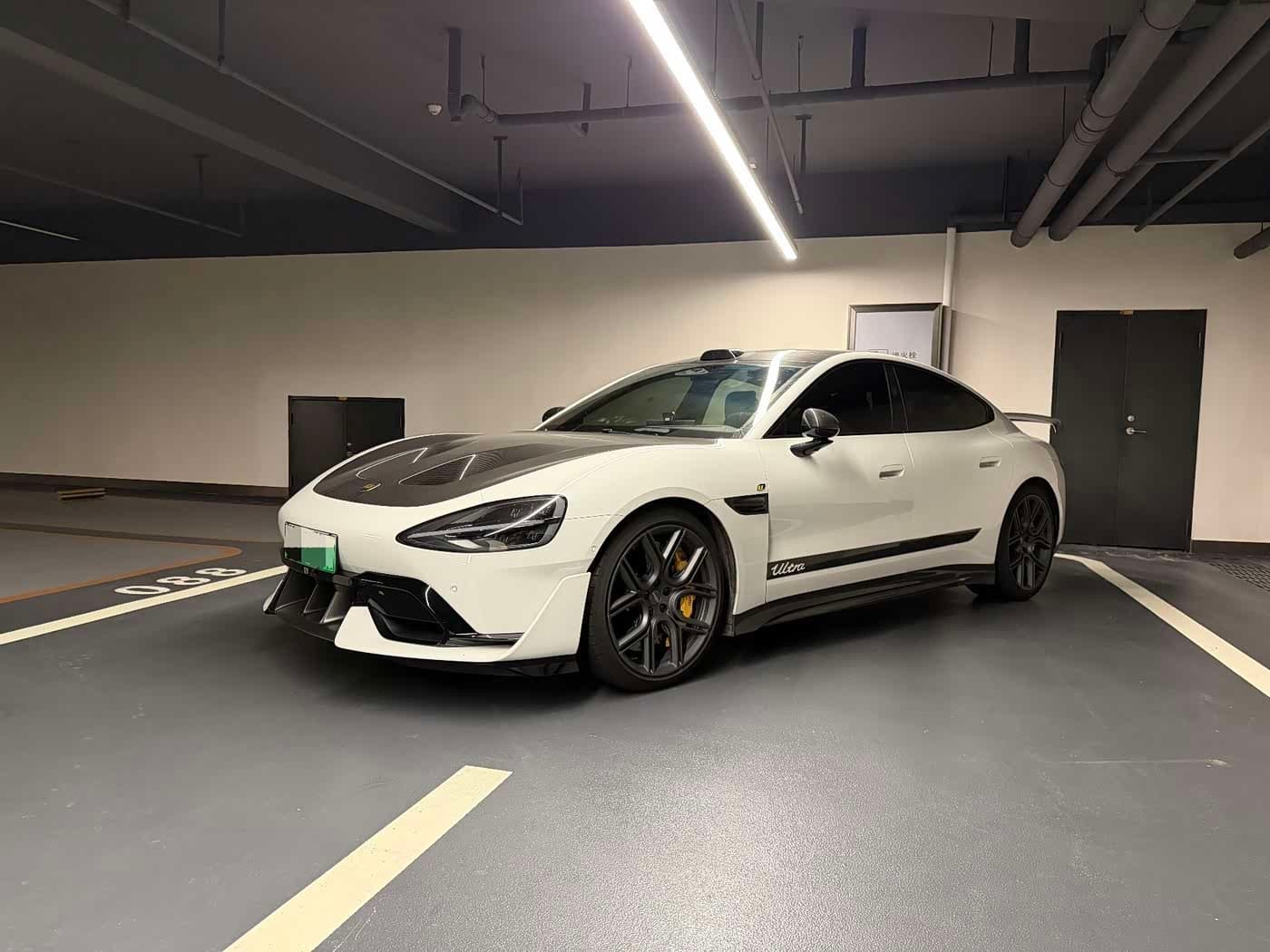 2025 Xiaomi Auto Xiaomi SU7 Ultra White, 6,000 km, China export – photo 1