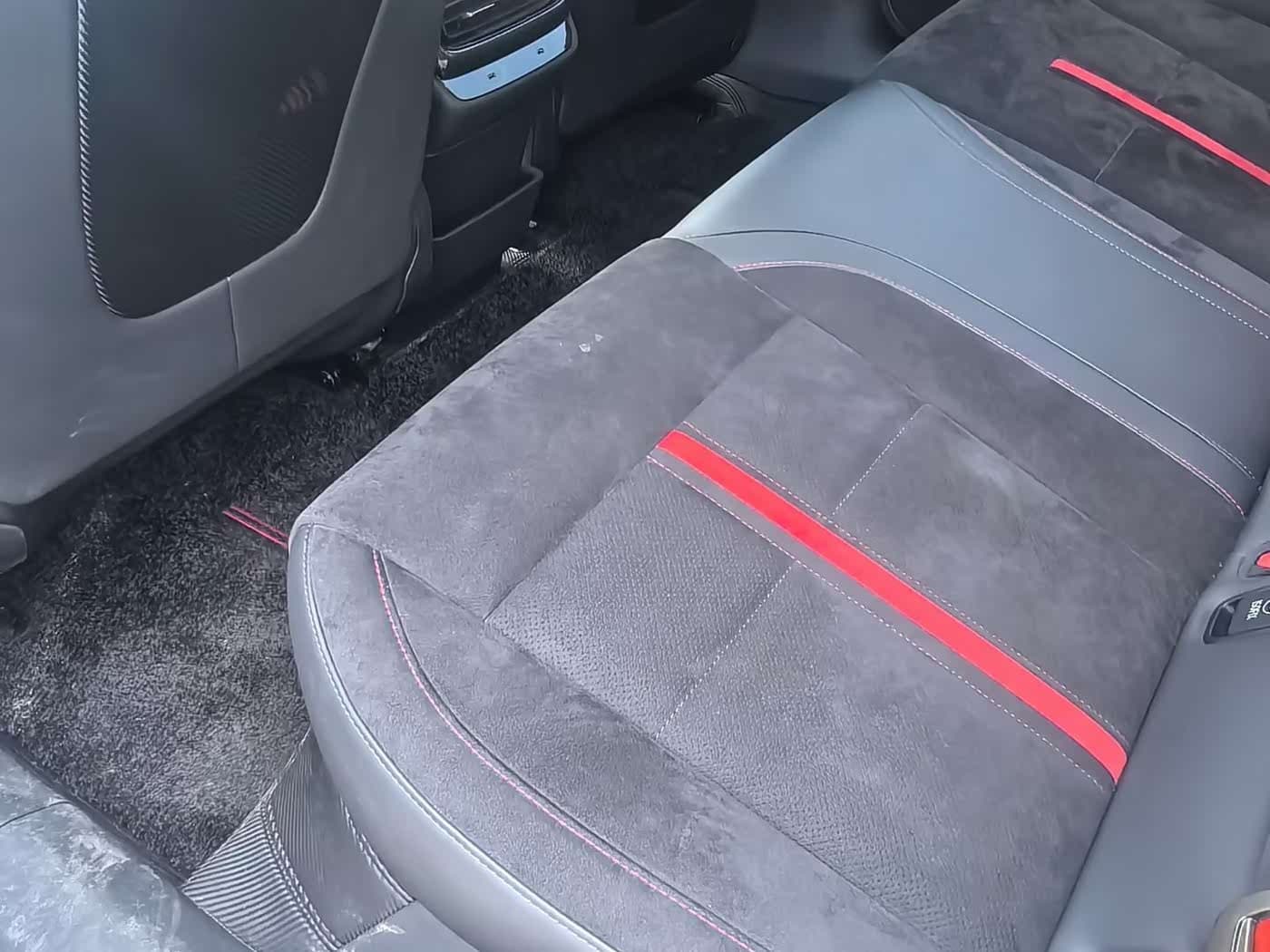2025 Xiaomi Auto Xiaomi SU7 Ultra White, 16,000 km, China export – photo 6