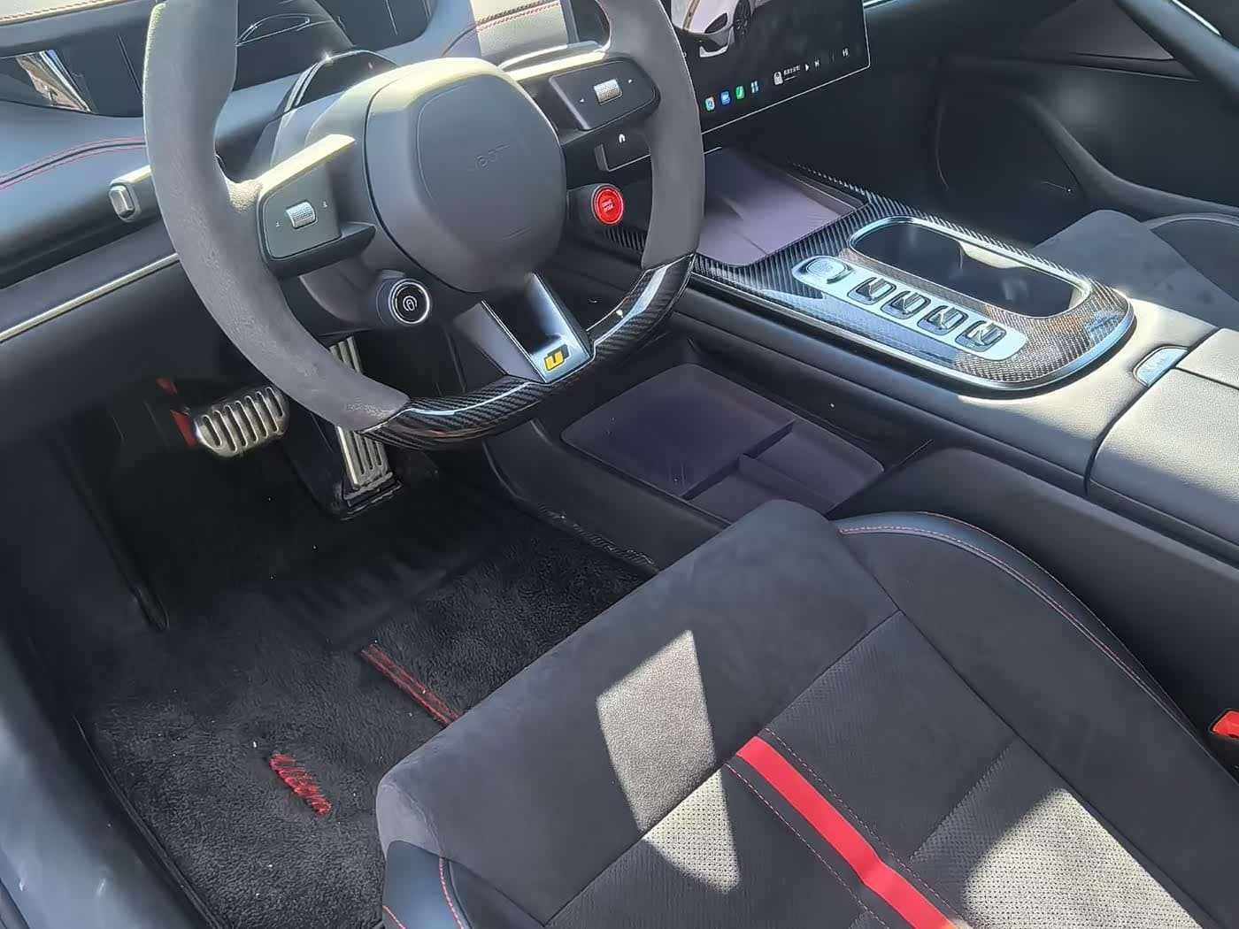 2025 Xiaomi Auto Xiaomi SU7 Ultra White, 16,000 km, China export – photo 5