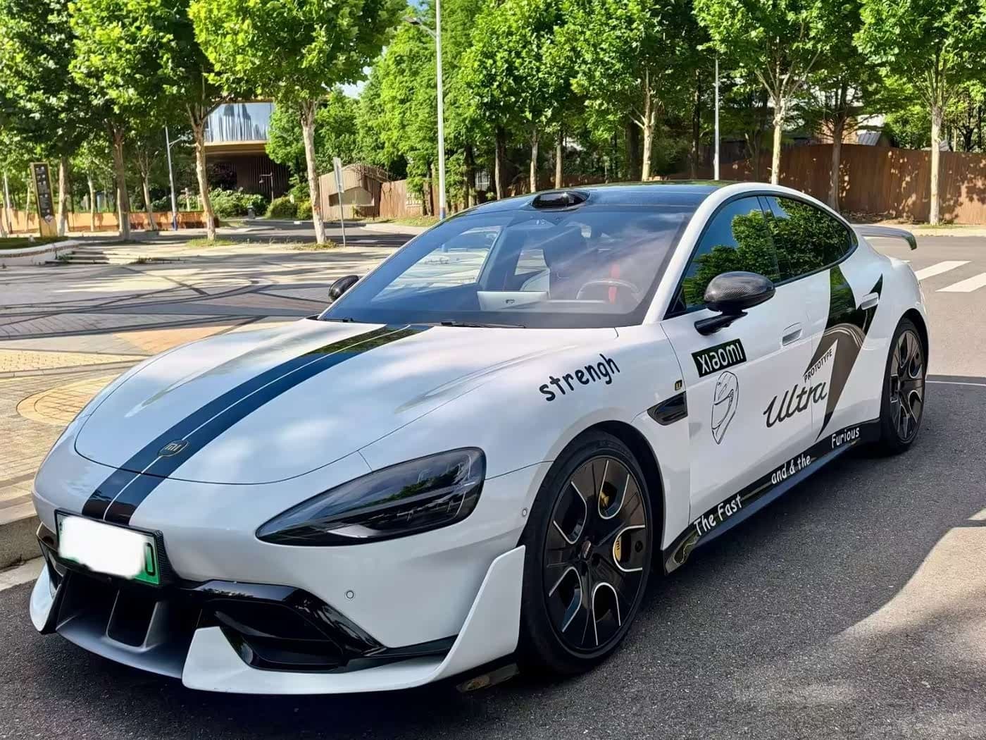 2025 Xiaomi Auto Xiaomi SU7 Ultra White, 16,000 km, China export – photo 1