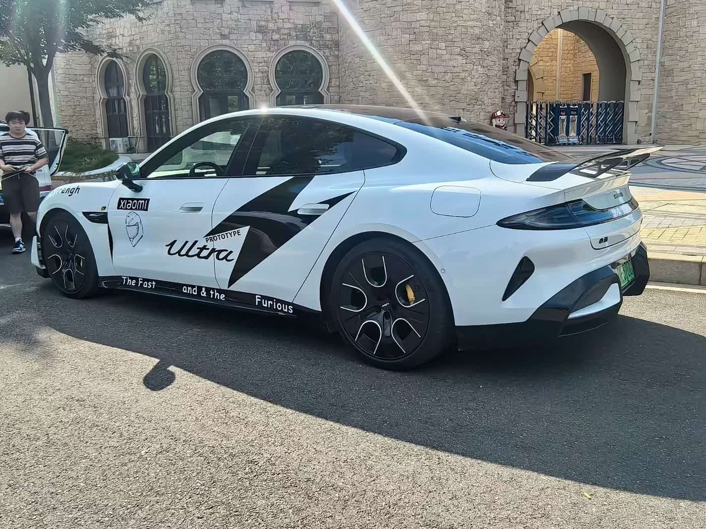 2025 Xiaomi Auto Xiaomi SU7 Ultra White, 16,000 km, China export – photo 3
