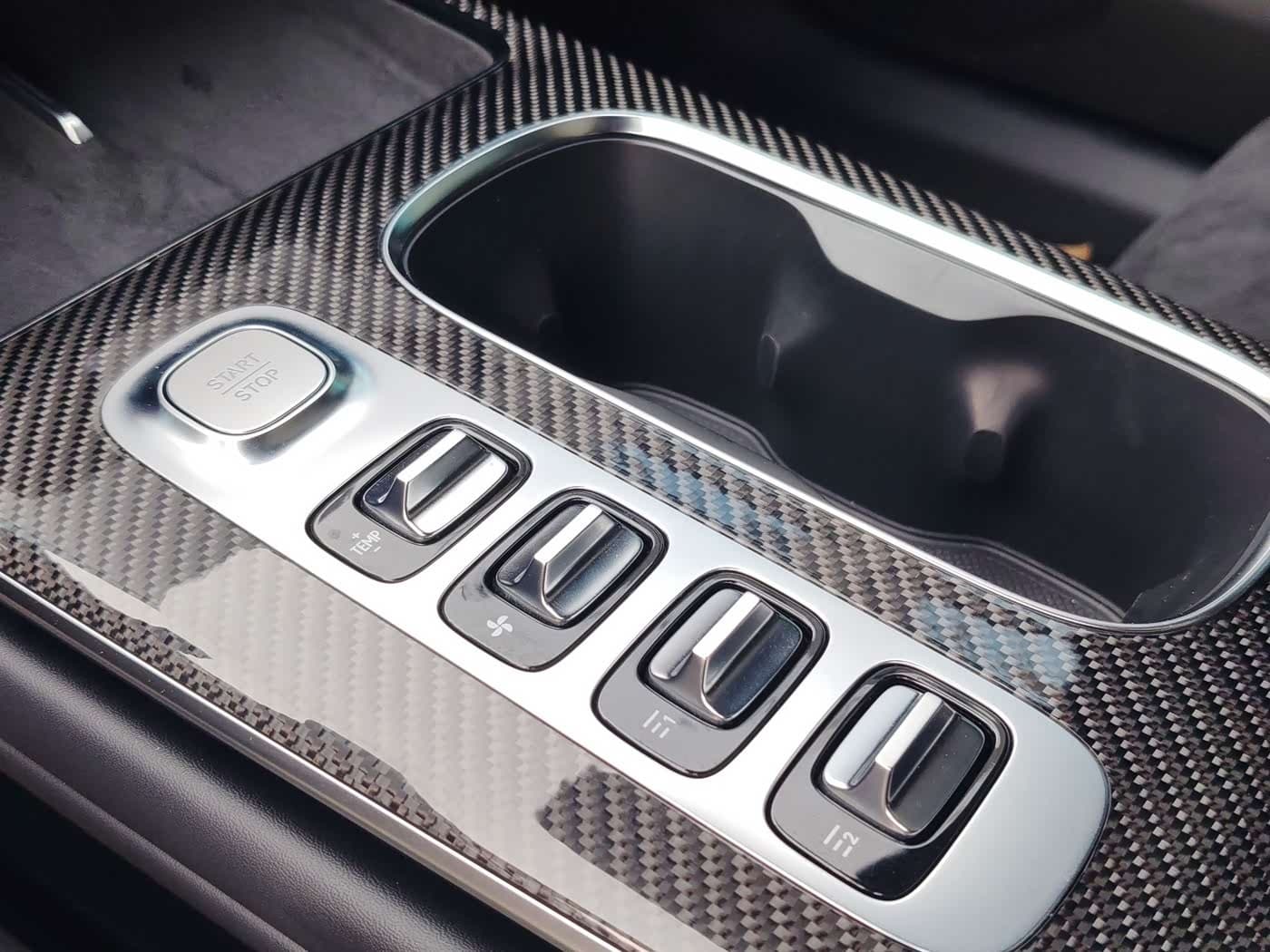 2025 Xiaomi Auto Xiaomi SU7 Ultra Green, 23,000 km, China export – photo 17
