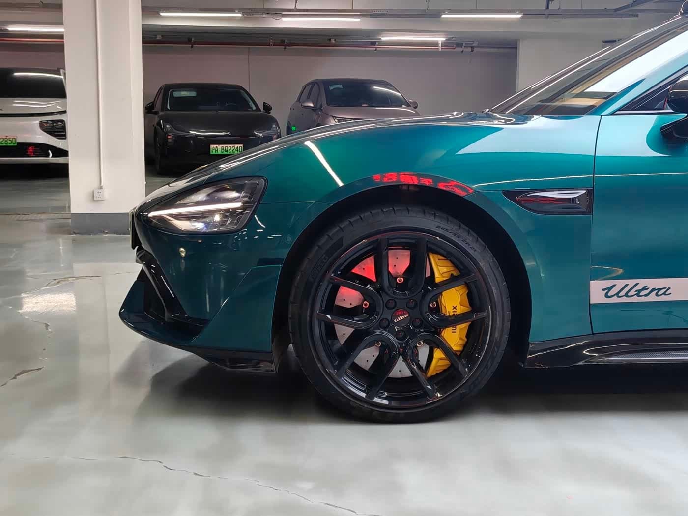 2025 Xiaomi Auto Xiaomi SU7 Ultra Green, 14,500 km, China export – photo 5
