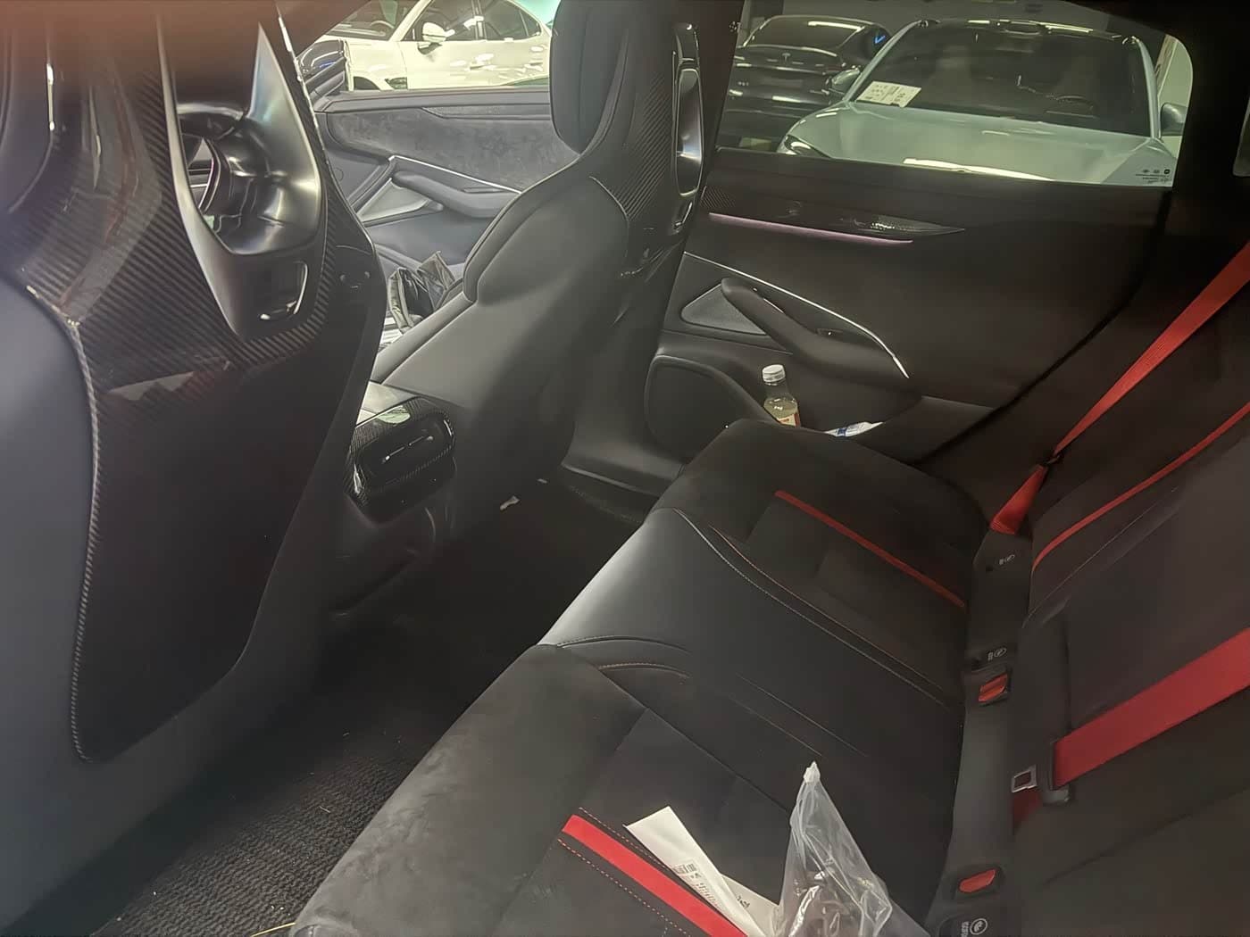 2025 Xiaomi Auto Xiaomi SU7 Ultra White, 10,000 km, China export – photo 4