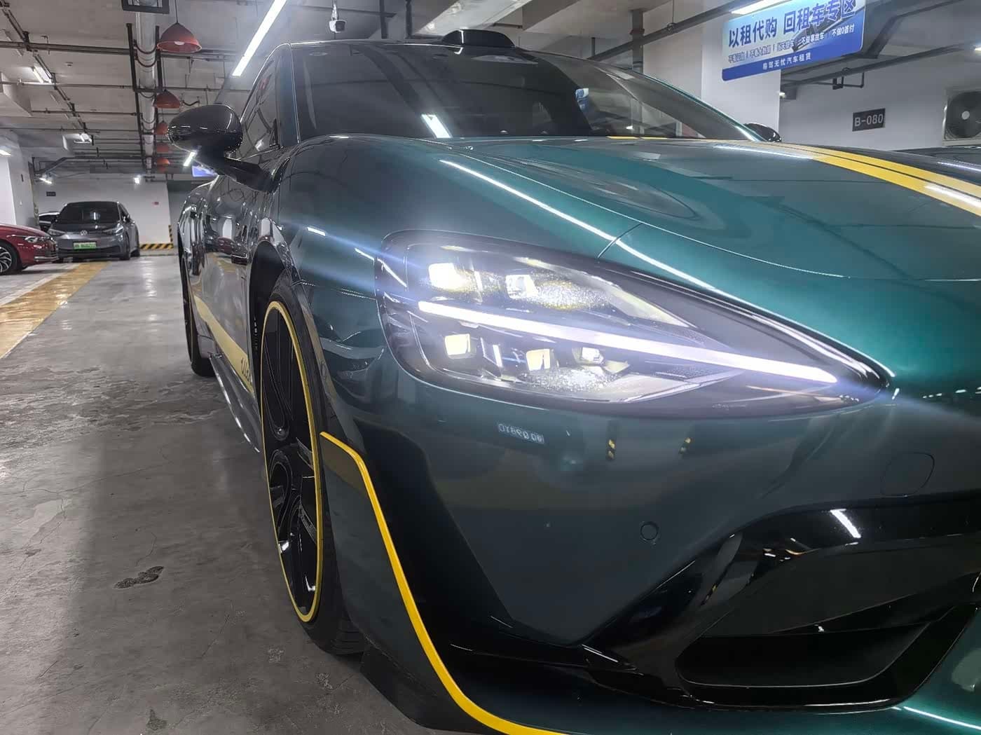 2025 Xiaomi Auto Xiaomi SU7 Ultra Green, 50,000 km, China export – photo 12