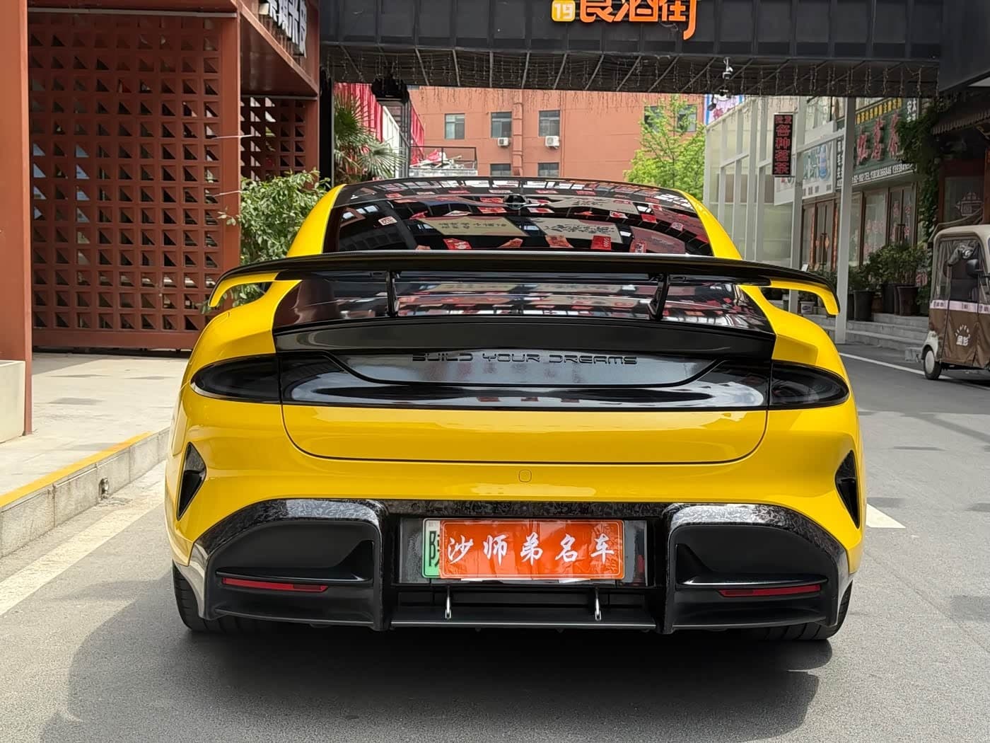 2025 Xiaomi Auto Xiaomi SU7 Ultra Yellow, 19,000 km, China export – photo 9