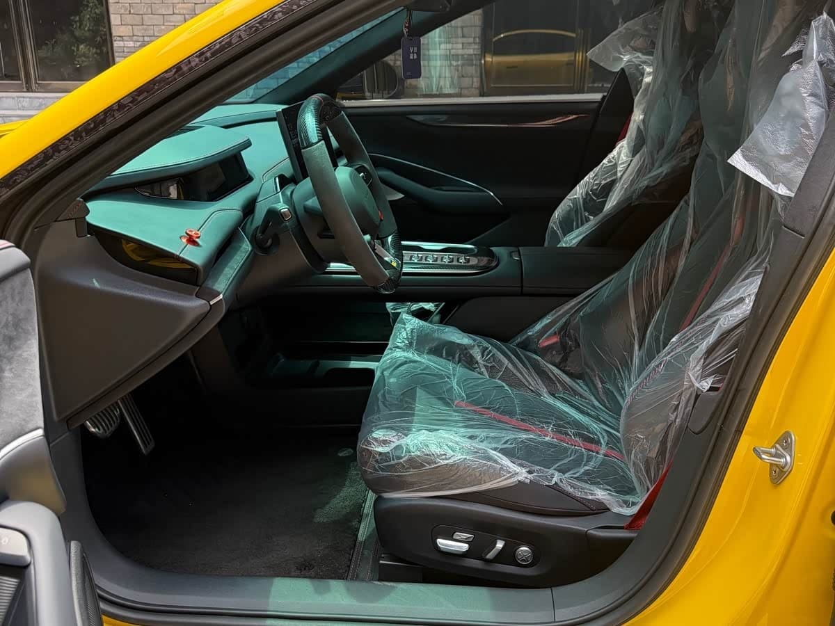 2025 Xiaomi Auto Xiaomi SU7 Ultra Yellow, 19,000 km, China export – photo 4