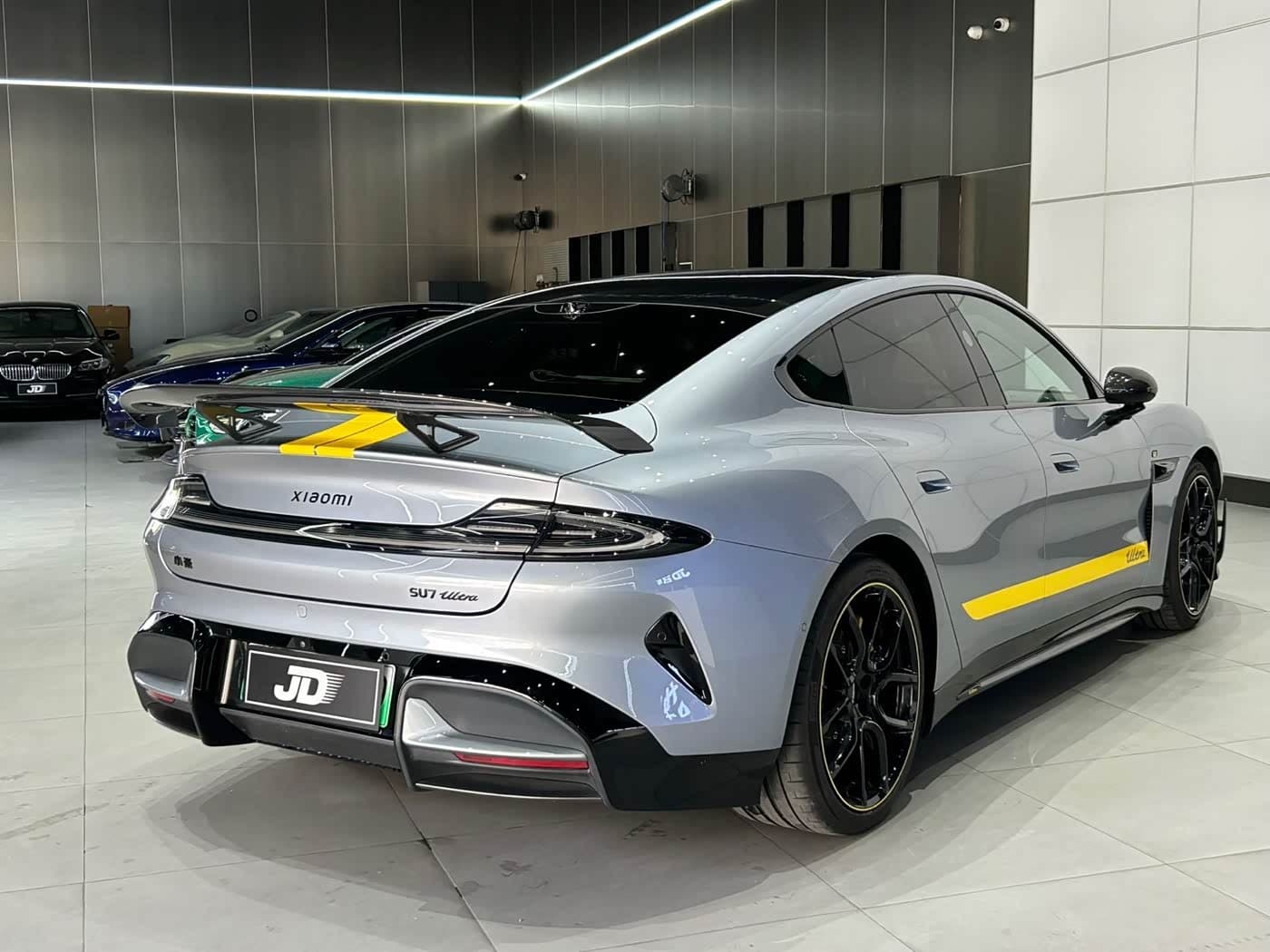 2025 Xiaomi Auto Xiaomi SU7 Ultra 银灰色, 8,000 km, China export – photo 2