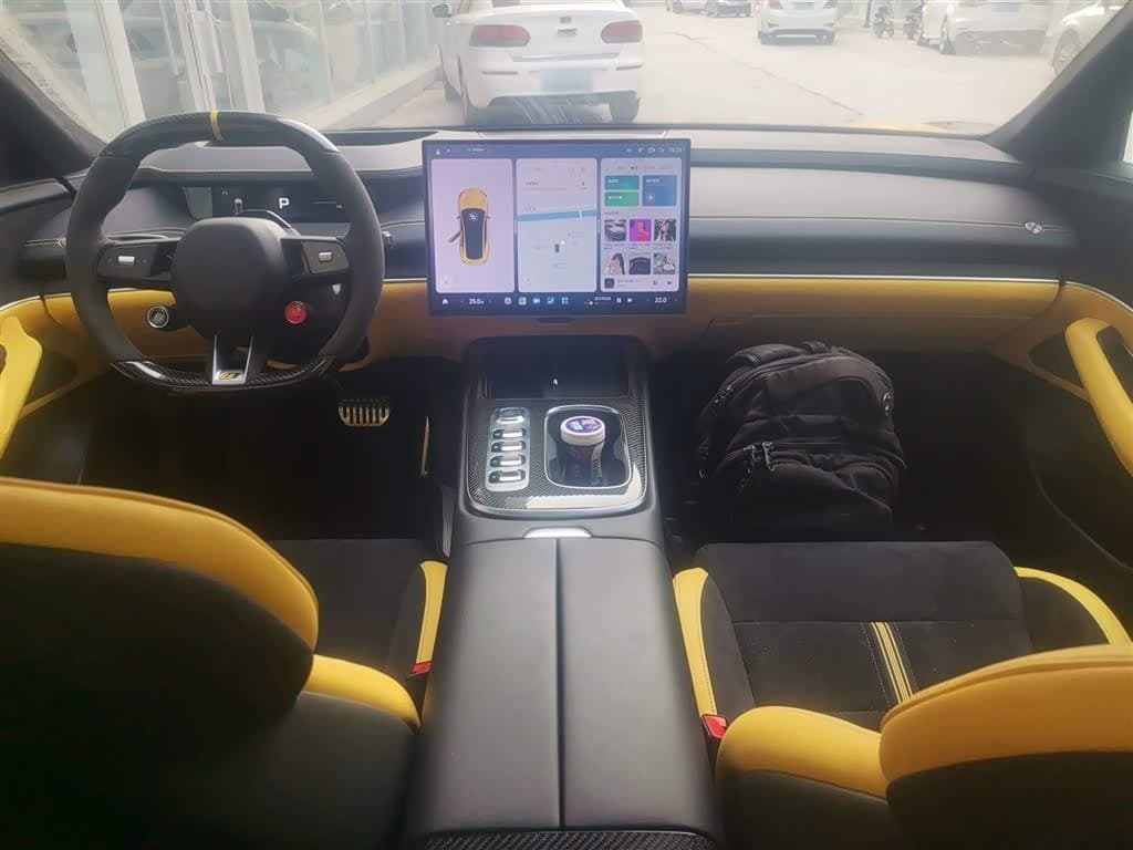2025 Xiaomi Auto Xiaomi SU7 Ultra Yellow, 8,900 km, China export – photo 6