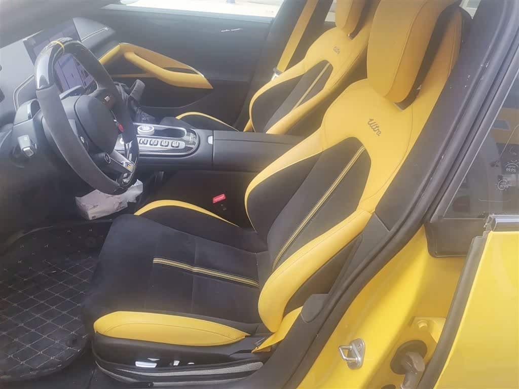2025 Xiaomi Auto Xiaomi SU7 Ultra Yellow, 8,900 km, China export – photo 11