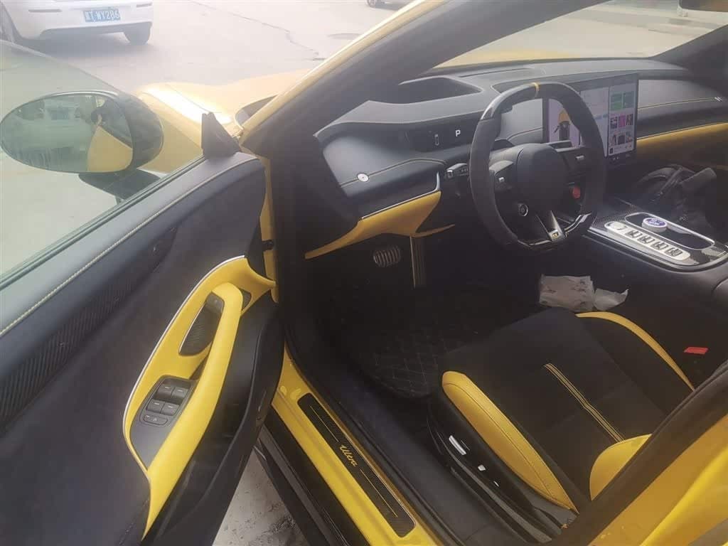 2025 Xiaomi Auto Xiaomi SU7 Ultra Yellow, 8,900 km, China export – photo 12