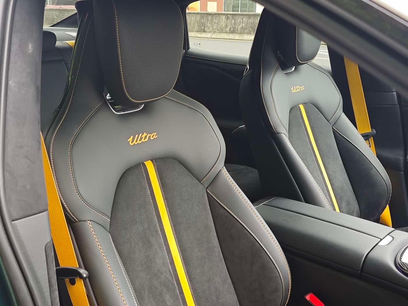 2025 Xiaomi Auto Xiaomi SU7 Ultra Green, 9,000 km, China export – photo 11